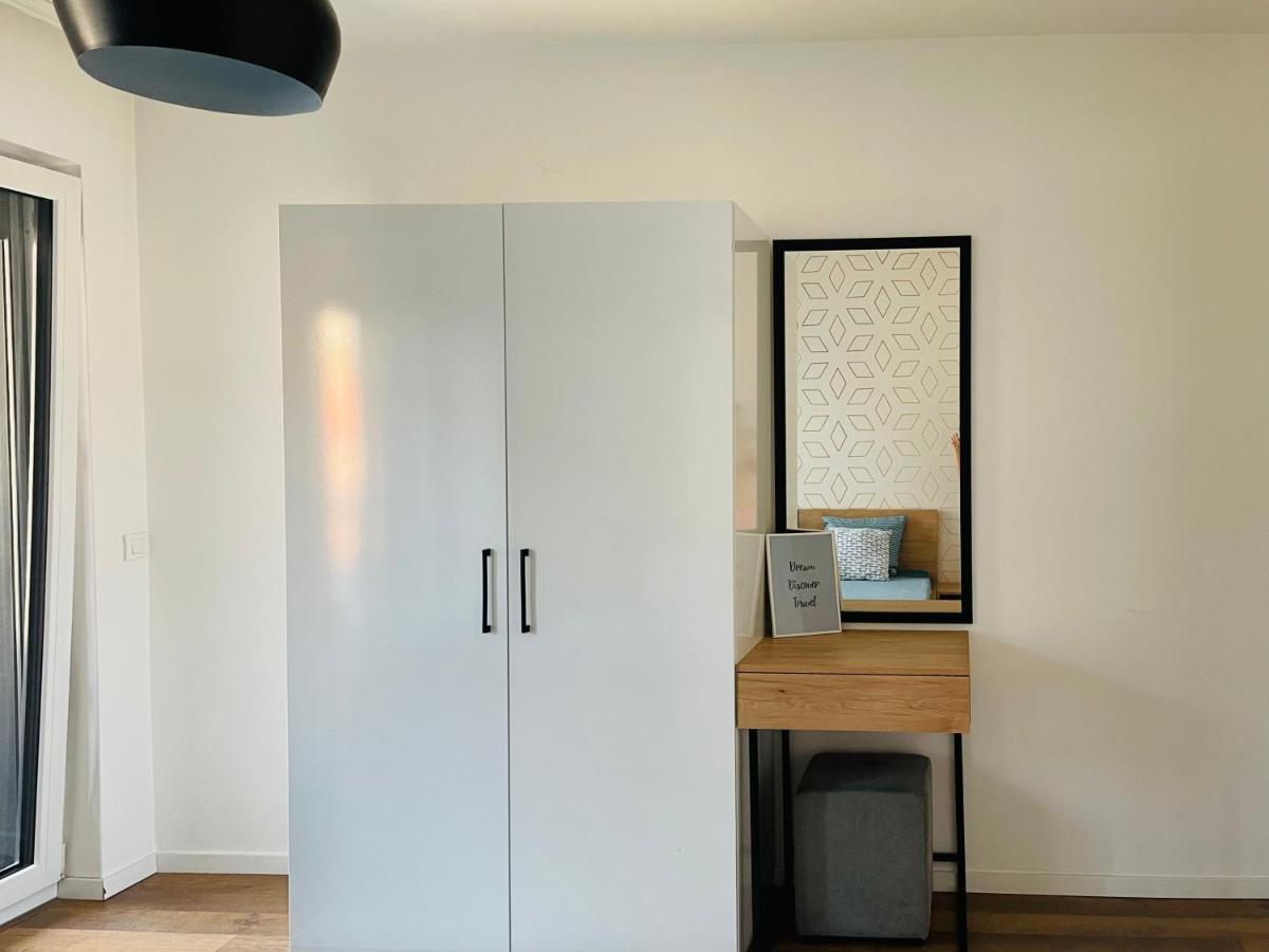 Tower Apartment Pristina Eksteriør bilde
